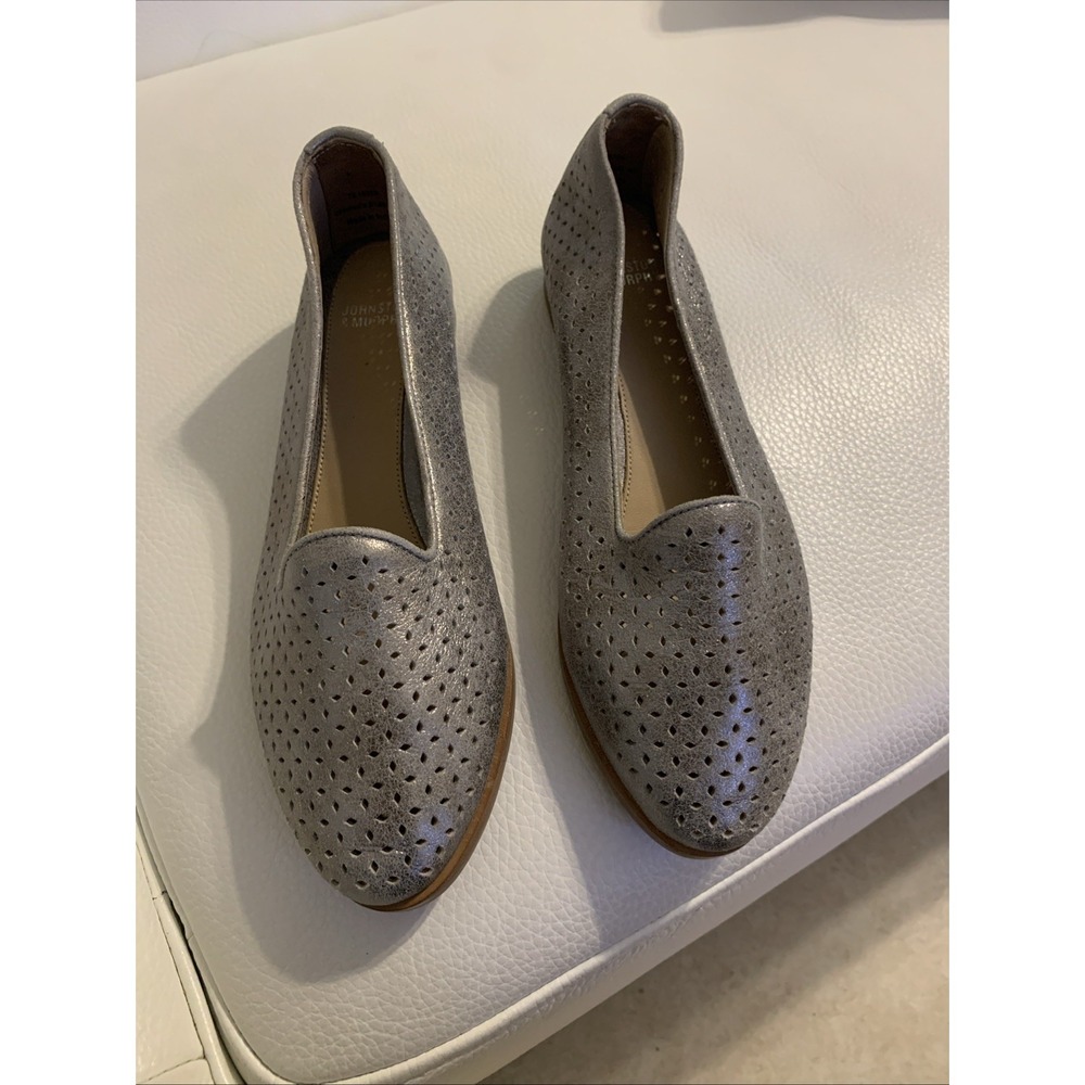 johnston and murphy Women Silver Flat Moccasins Size 6.5